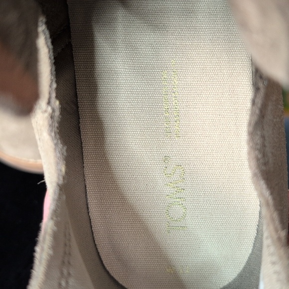 Toms Kallie Wedge Boot. 11. EUC - Picture 11 of 11